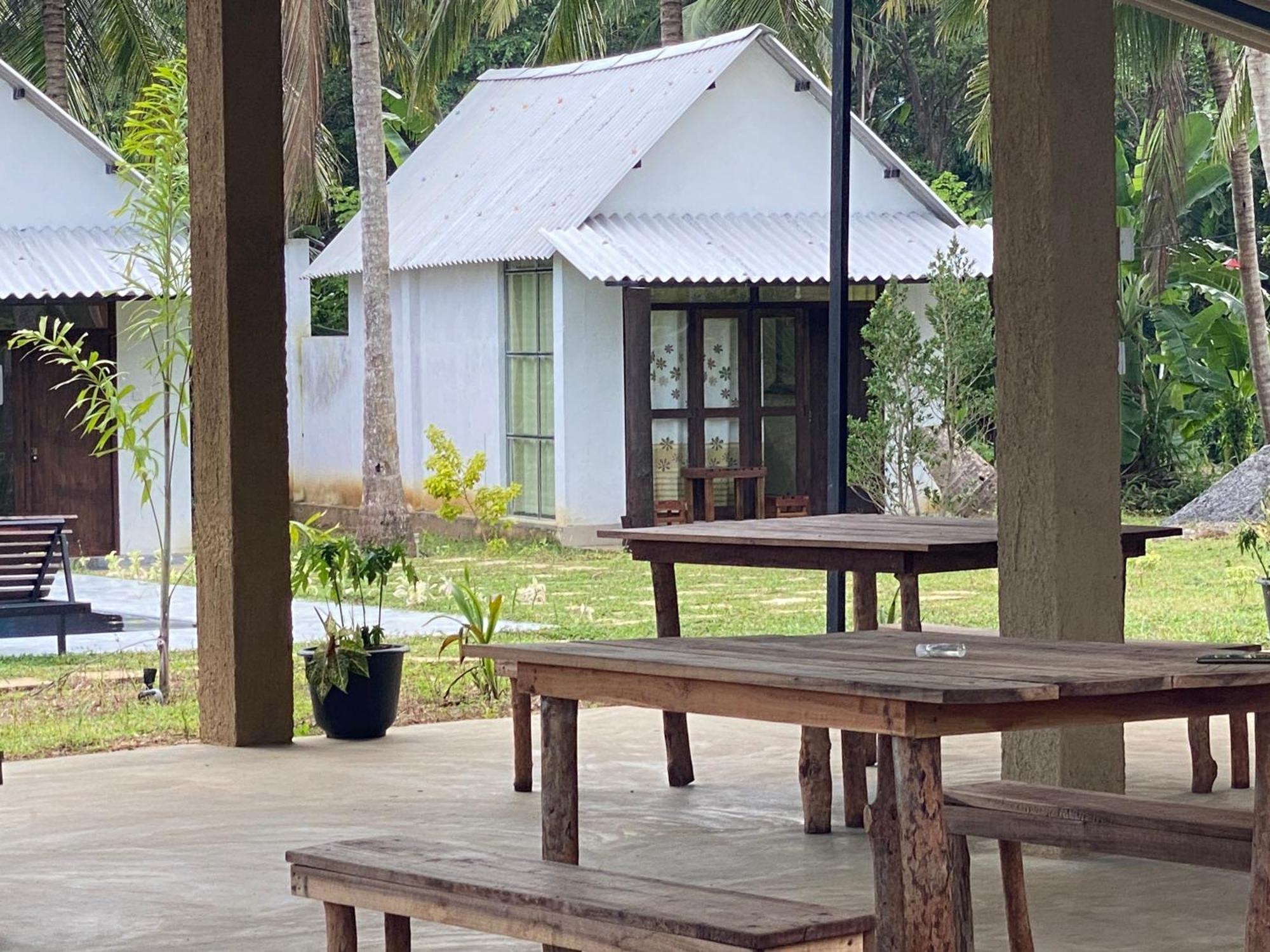 Paramount Safari Cottage ウダワラウェ エクステリア 写真